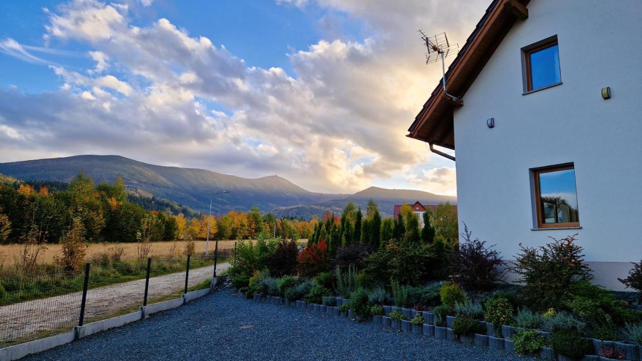 Widokowo - Domki Z Widokiem Na Sniezke Z Jacuzzi I Sauna Карпач Экстерьер фото